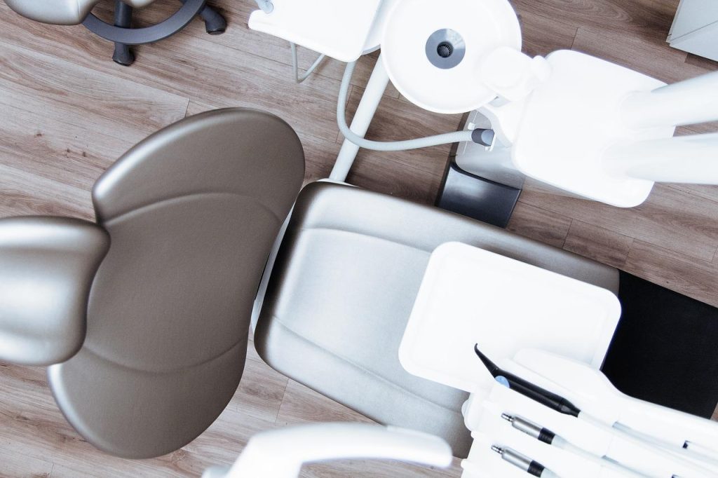 Innovatieve behandelingen in privékliniek met geavanceerde technologie voor borstvergroting en plastische chirurgie
